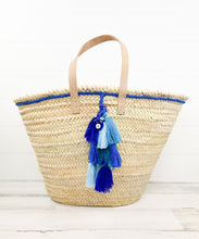 Load image into Gallery viewer, Large Straw Tote with Tassels
